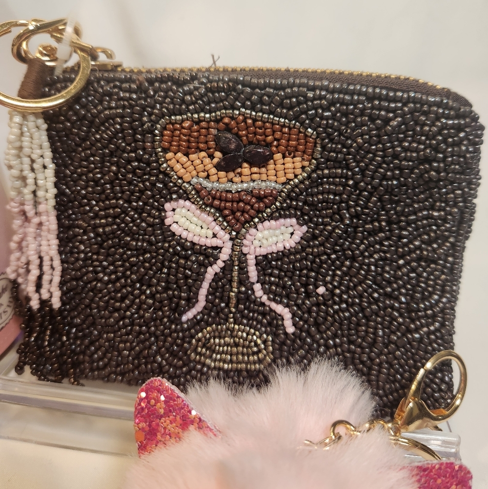 Gift Set Of Lip Glosses, Candle, Keychain/Bag Charm, And Coin Purse - Picture 6 of 6